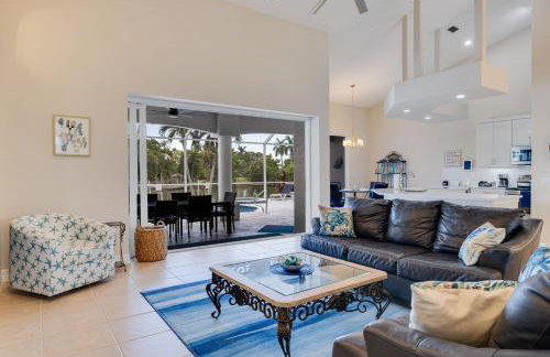 Cape Serenity- Premier Waterfront Villa with Kayaks and Bikes - Foto 12