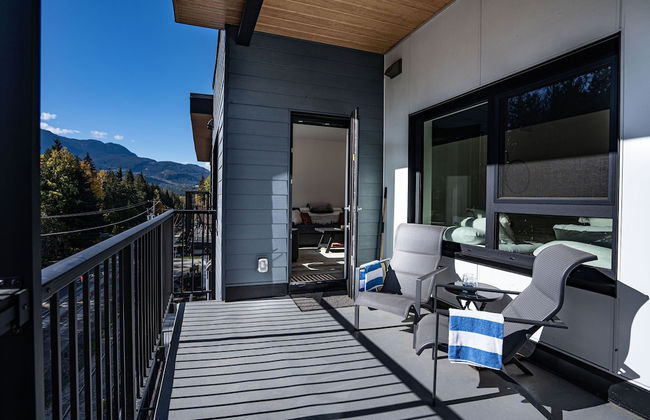 Mountainview Escape Revelstoke Vacations - Photo 28