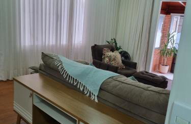 Lugar Acolhedor e Próximo a Natureza - Foto 17