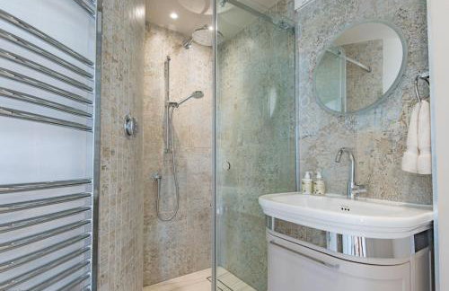 The Beach House at Sandgate by Bloom Stays - Foto 33