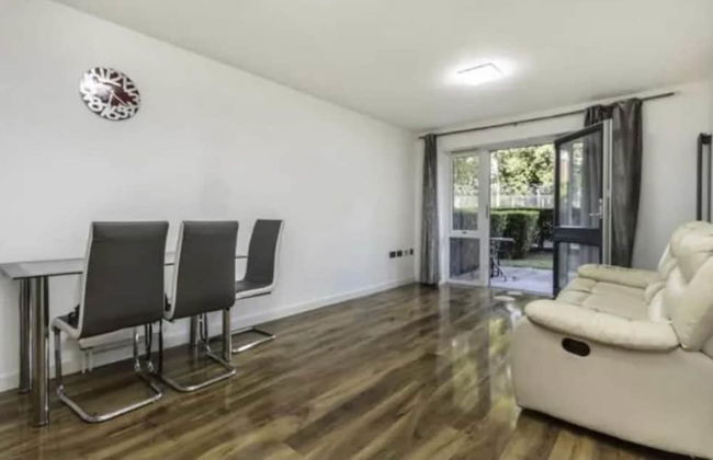 Cosy Feltham Apartment With 2 Bedrooms - Foto 1