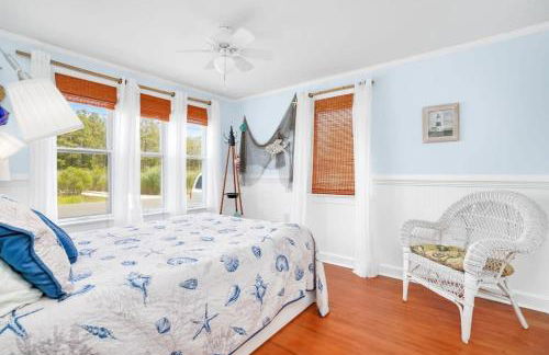 Cozy cottage w creekside fire pit & patio - Foto 17