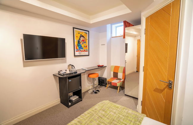 Pod Rooms - Nell Gwynn House Apartments - Photo 48