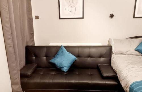 Stylish Self-Contained Apartment with Private Entrance & Self Check-In - Foto 4