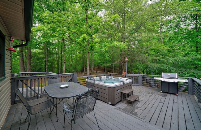 2 Bedroom Home in Ellijay! Private Hot Tub and Sunset Views - Foto 31