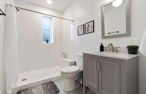 Pet Friendly 3 Bdrm House with Private Yard - Foto 26