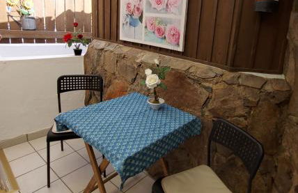 Private Sunny Terrace Studio - Secure Bike or Board Lockup - Foto 21