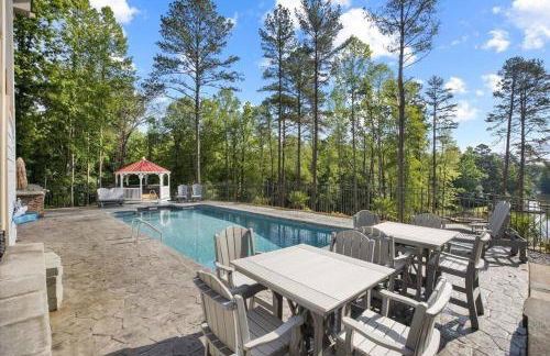 Lake Norman Home Lake Access with Heated Pool & Hot Tub - Foto 11