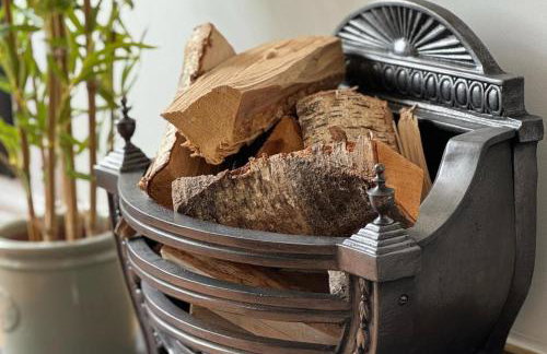 Cottage - Sleeps 4 - Pets Ok - Patio - Parking - Foto 7