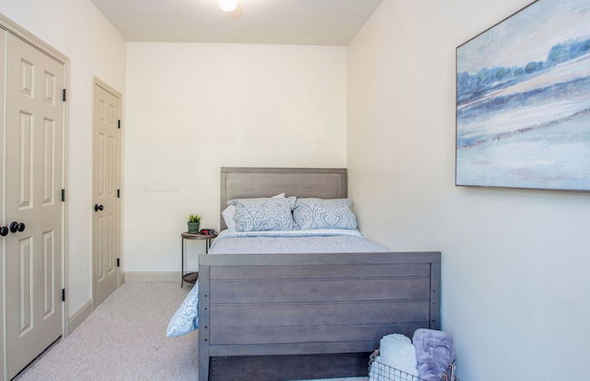 Upstay-2-Home Complex for 18ppl - Photo 11