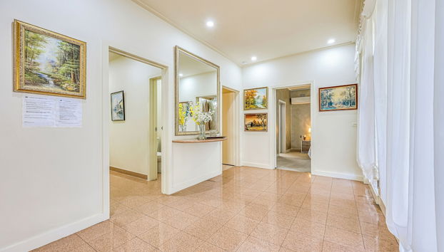 StayAU Spacious 6BR McKinnon Pool Home - Foto 2, Entrada interior