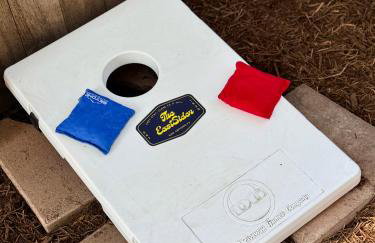 The Eastsider near Frost Bank Center Alamodome Convention Center and more - Foto 2