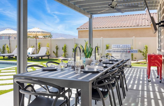 Desert Eden by Avantstay 6BR w/ Ensuite Backyard Oasis w/ Pool & Hot Tub! - Foto 45