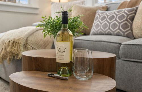 Chic Luxury Retreat in Old Town, Walk Everywhere! - Foto 41