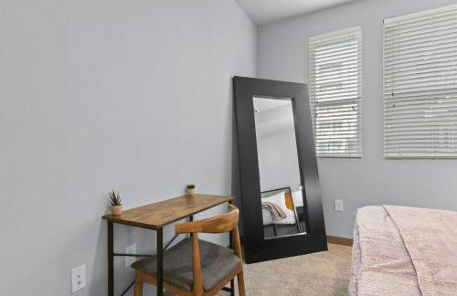 Cozysuites PHX RORO Gym, Pool, Pets, Parking! #5 - Foto 7