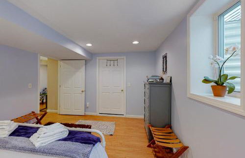 Modern Beach & Town Getaway - Foto 28