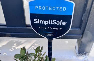 Luna's Cozy Private Hosted Suite with Fireplace and 2 Bedrooms - Foto 24