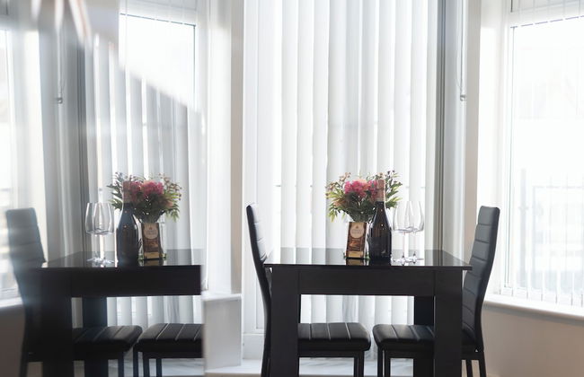 Whitchurch 2 Bedroom Flat near Hospital - Foto 13