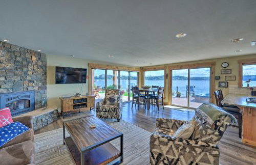 Similk Bay Retreat with Deck, Fire Pit and Hot Tub! - Photo 2