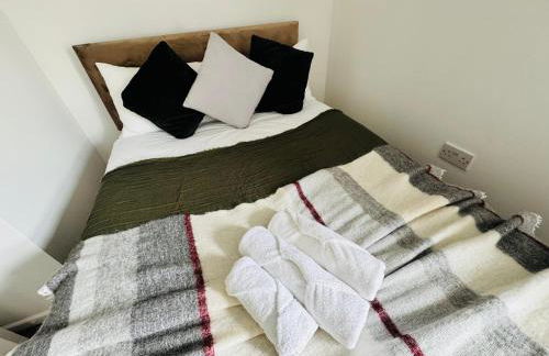 Town centre with parking - Foto 17