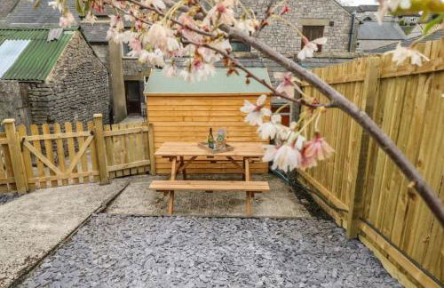 Sunshine Cottage Tideswell, Games room included. - Foto 13