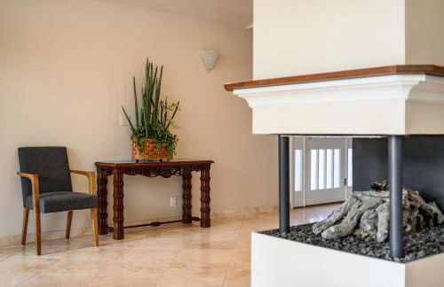 Airy Large Backyard Oasis Perfect Family Getaway - Foto 33