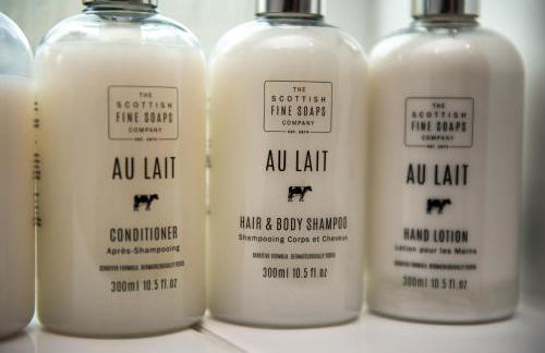 Spacious 4 Bed Holiday Home with Hot Tub & Parking near Matlock Peak District - Foto 30