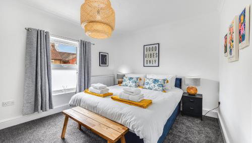 Spacious Bedford House Sleeps 6 Superfast WiFi Weekly Rates - Foto 3, towels