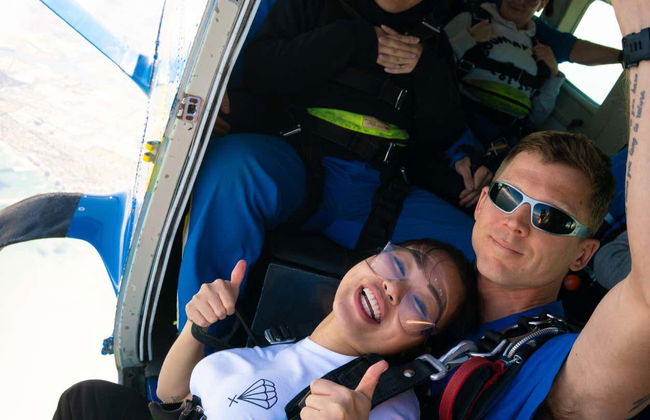 Skydiving in Melbourne - Photo 5