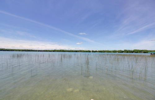 Lakefront Deer River Apt with Dock, Fire Pit and Patio - Foto 31