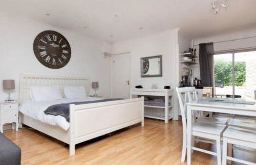 Self-contained Apartment - Foto 7