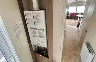 Delta, Bromley 4-Bedroom Located in Uddingston, Glasgow at Maryville Caravan Site - Photo 3
