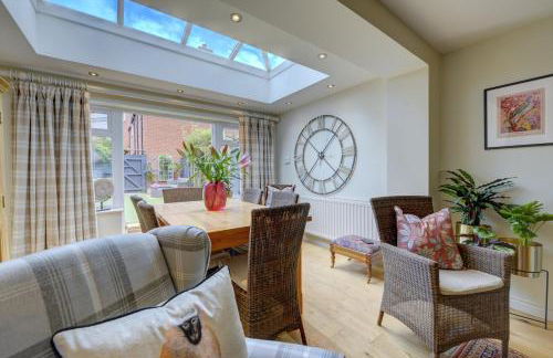 Market House by Spa Town Property - Spacious & Stylish Townhouse with Free Parking Near to Stratford-upon-Avon, Warwick & Solihull - Foto 14