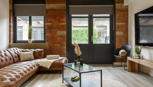 Exclusive Penthouse- 85 Inch Huge TV - Foto 3, towels, Other