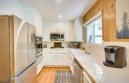 Steps to Lake Arrowhead Cabin with Full Lake Access - Foto 7