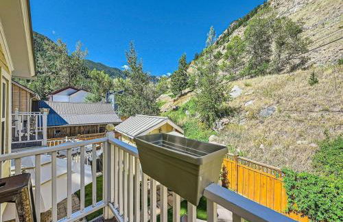 Victorian Dream! Charming Mountain View Home by Downtown - Foto 32