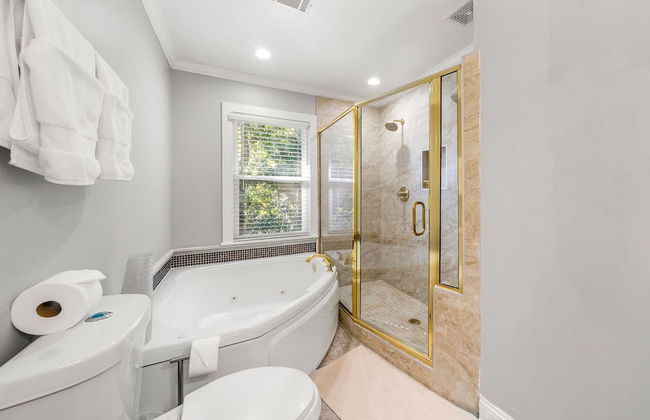 Beautiful Large Newly Renovated 5 Bedroom House - Foto 18