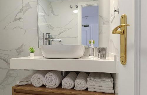 Destino Deluxe Helga Cáceres - Foto 2