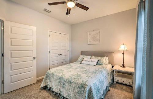 Modern PCB Home with Private Yard and Pool Access - Foto 30