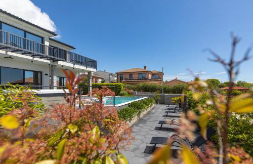 Villa Niko with heated pool, sauna and jacuzzi - Photo 2