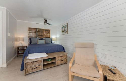 Tides Inn on the Bay Vacation Homes - Photo 1