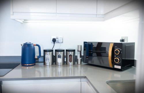 Cosy 1 Bed Apartment in Centre of St Albans - FREE Parking - 5 min walk to St Albans city centre & Railway station - Big Savings on Longer Stays!! - Photo 25