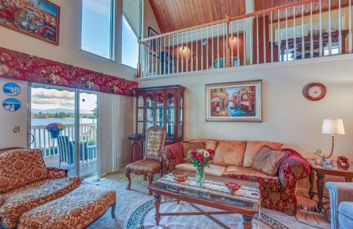 Lakefront Home with Fire Pit, Dock in Kent! - Foto 7