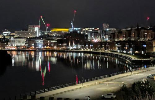 Waterfront Quayside Apartment with secure parking & lift, Ideal for Mobility Users - Foto 11