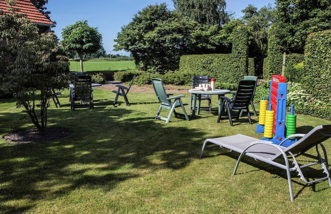 Spacious, Atmospheric Upper Floor of a Farmhouse With Garden - Foto 22