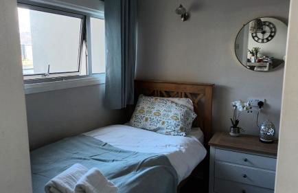 2 Bedroom Harbour Apartment - Photo 6