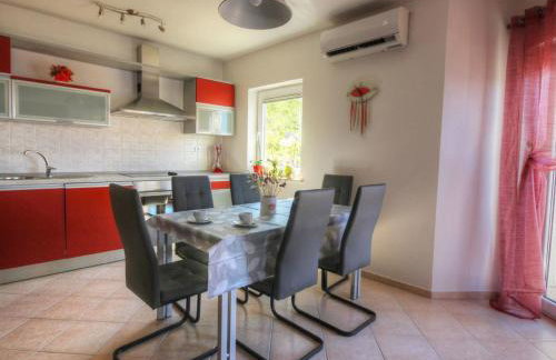 Apartment Gesamte Wohnung mit Terrasse und Meerblick by Interhome - Photo 25