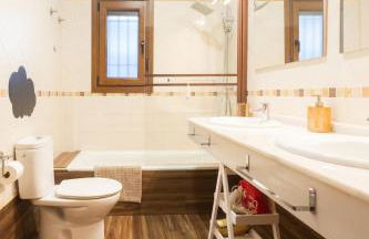 VILLA DE LUJO CLIMATIZADA. PISCINA Y JARDIN PRIVADO - Foto 24