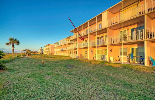 Oceanfront Condo w/ Private Balcony Pool + Tennis Bubbly Blew by Avantstay - Foto 28