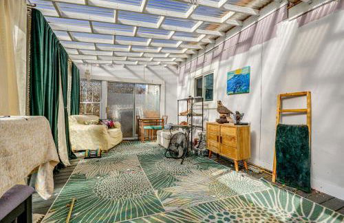 Storybook Craftsman Home with Private Hot Tub! - Foto 9